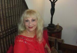 Practitioner Spotlight: Elizabeth Comor